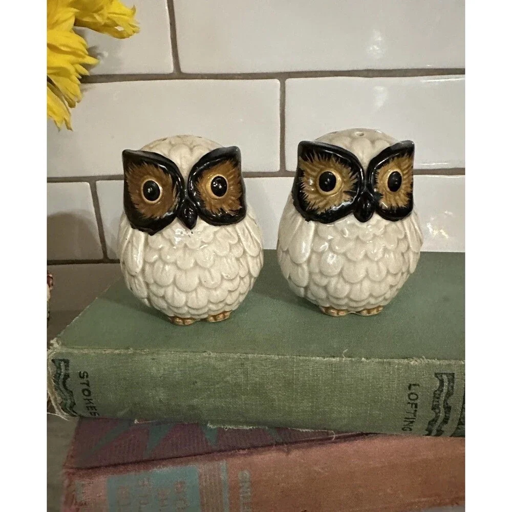 VTG Ceramic Owl Salt & Pepper Shakers Lego  Japan 60s 70s Kitsch